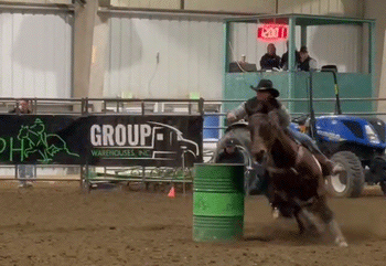 Noel Cosca riding Tom and Buzz and TomGirl in Candy Cane Classic 2021